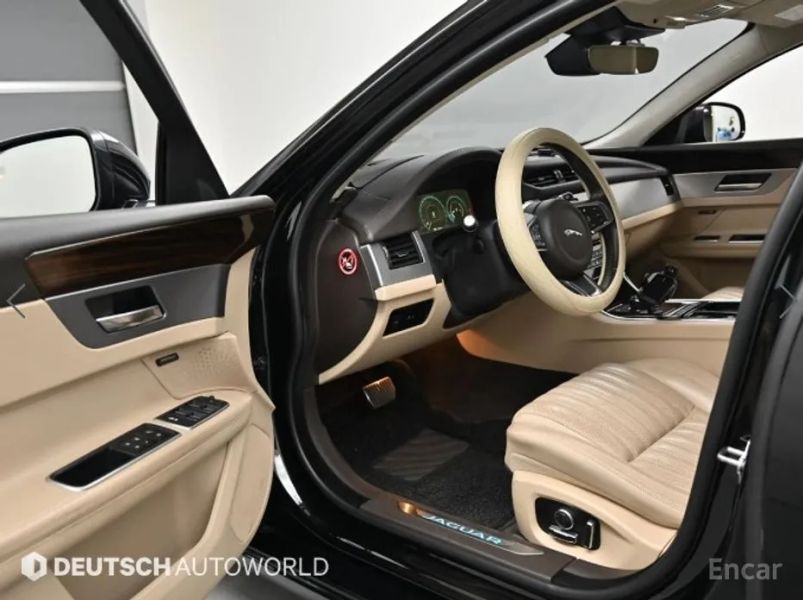 Jaguar xf