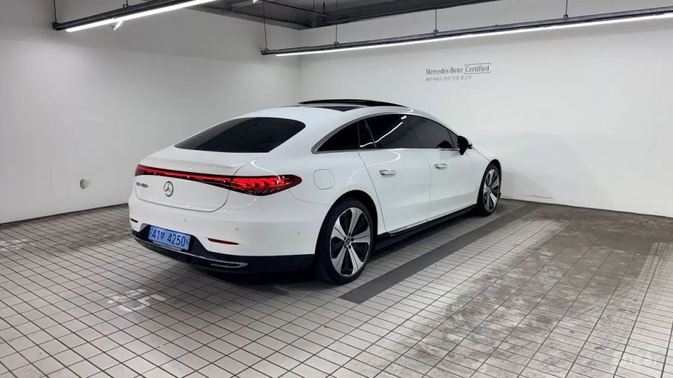 Mercedes-Benz EQS