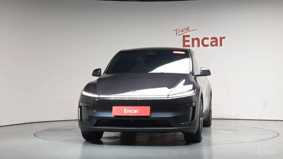 Tesla model-y