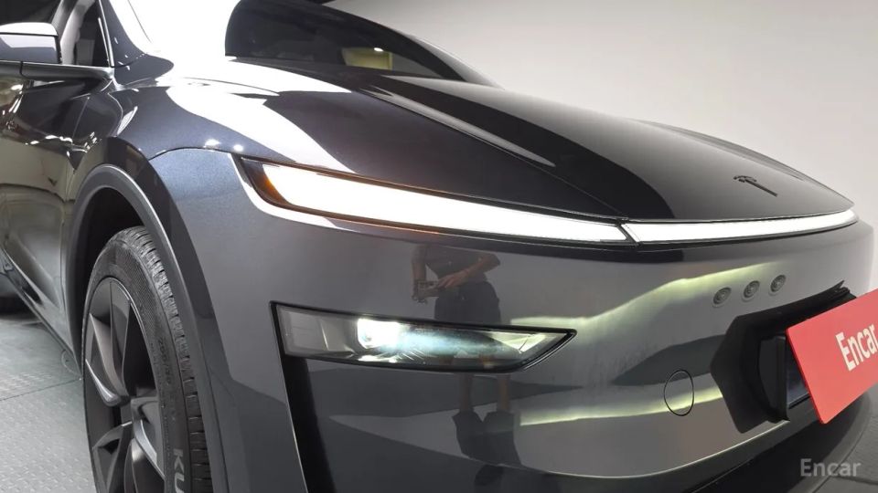Tesla model-y