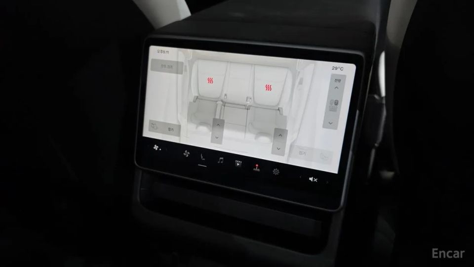 Tesla model-y