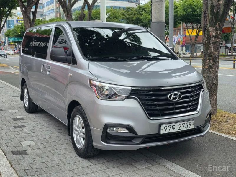 Hyundai Starex