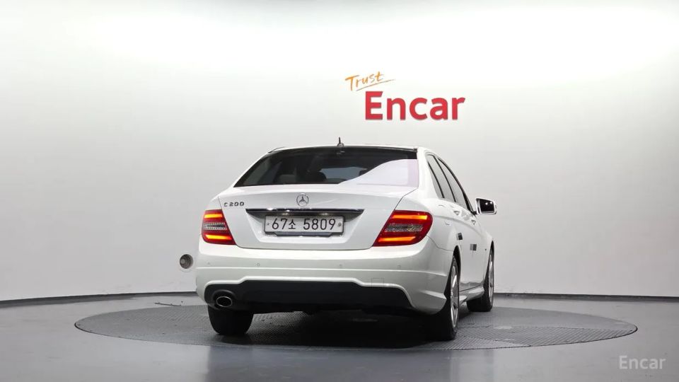 Mercedes-Benz C-Class