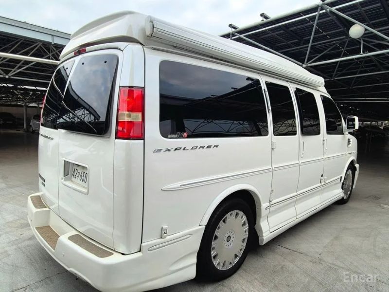 Chevrolet Express Van