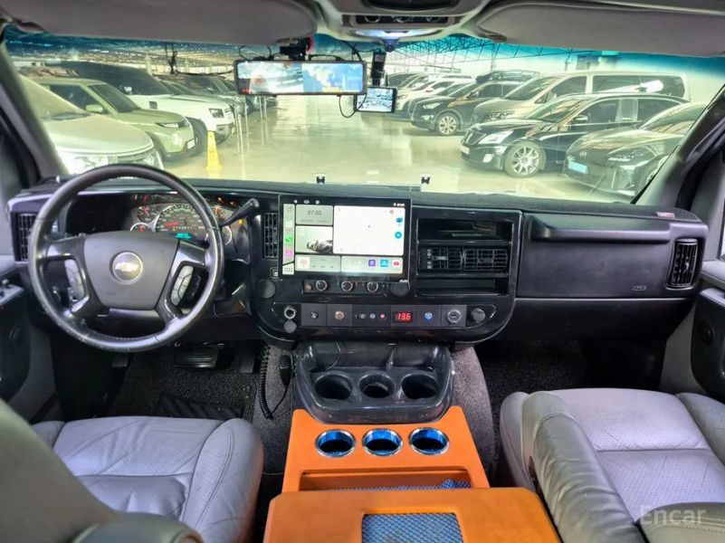 Chevrolet Express Van
