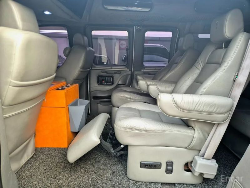 Chevrolet Express Van
