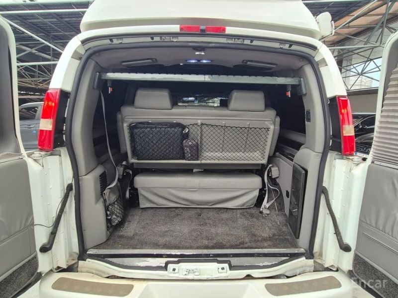 Chevrolet Express Van
