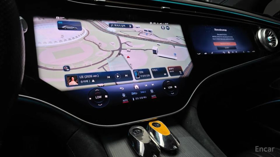 Mercedes-Benz EQS