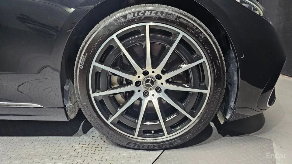 Mercedes-Benz EQS