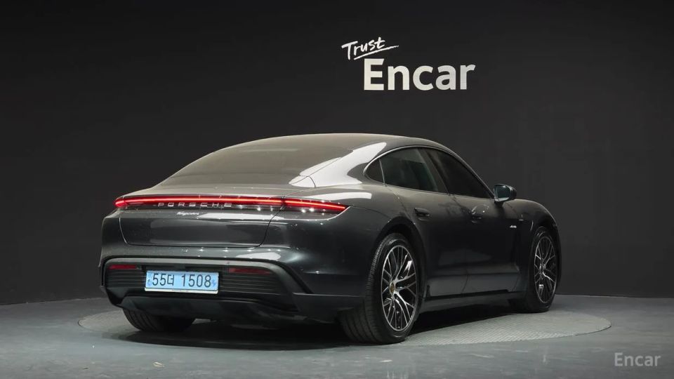Porsche Taycan