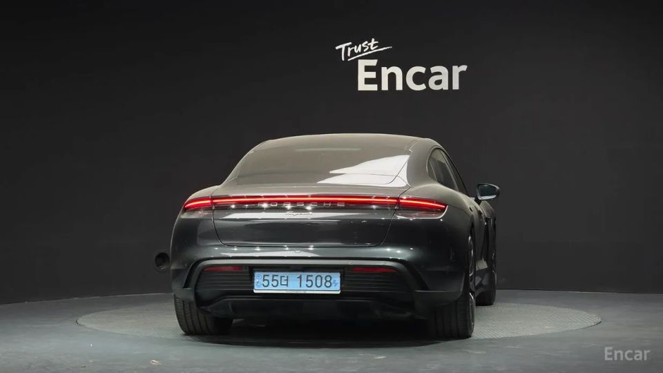 Porsche Taycan