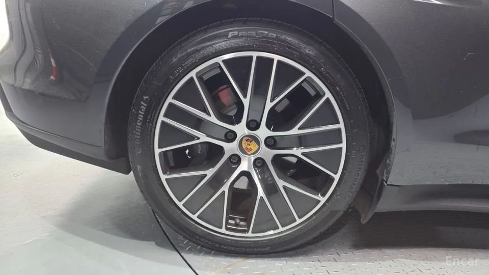 Porsche Taycan