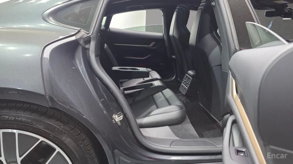 Porsche Taycan