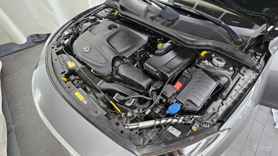 Infiniti Q30