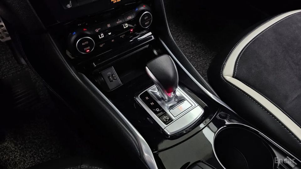 Infiniti Q30