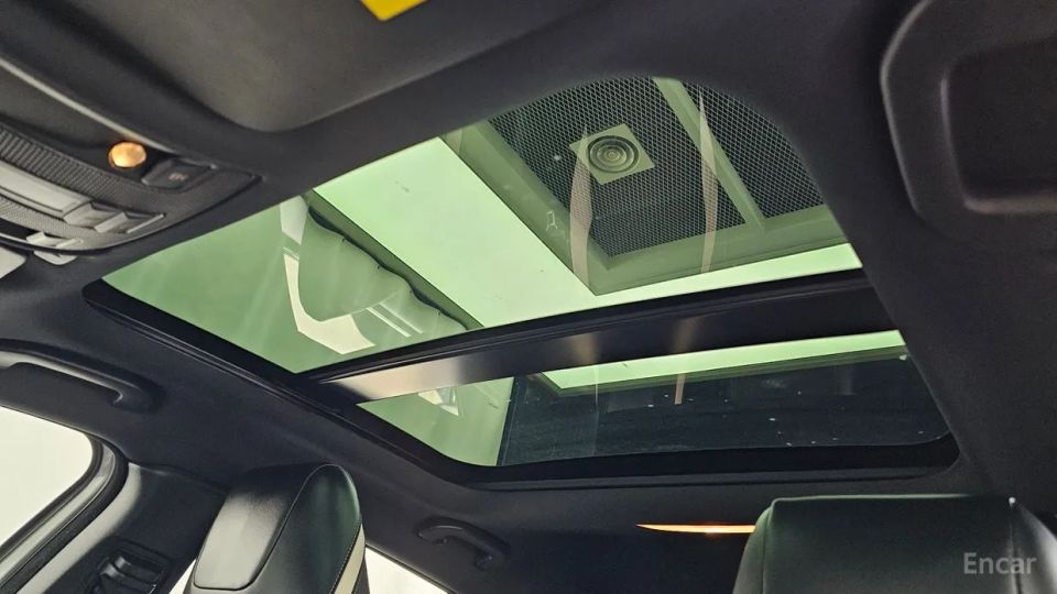 Infiniti Q30