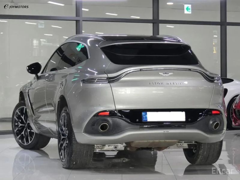 Astonmartin DBX