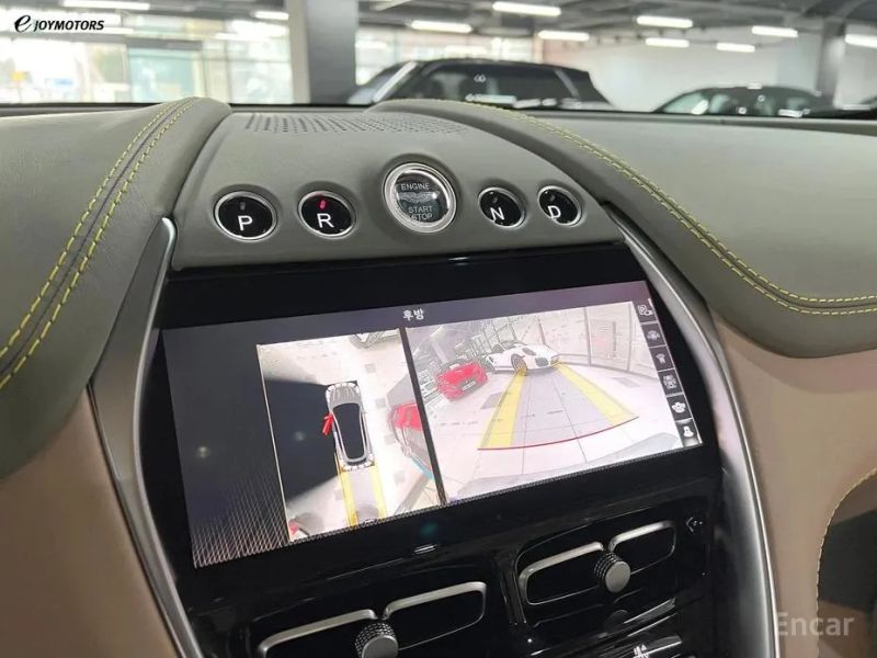Astonmartin DBX