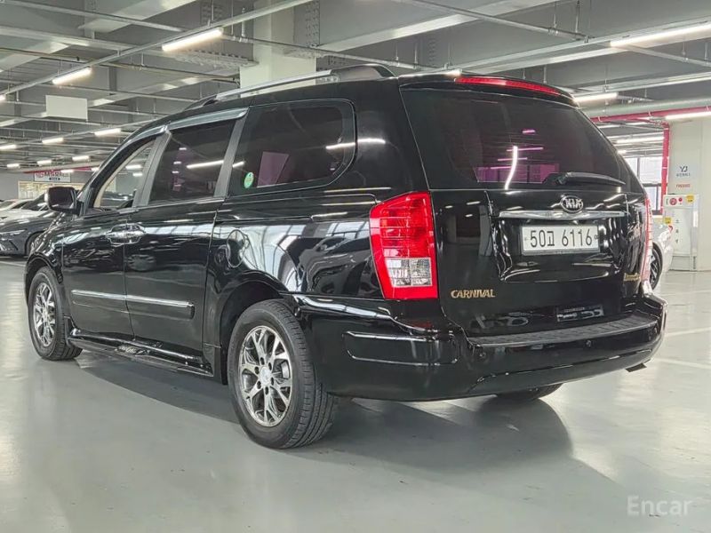 Kia Canival