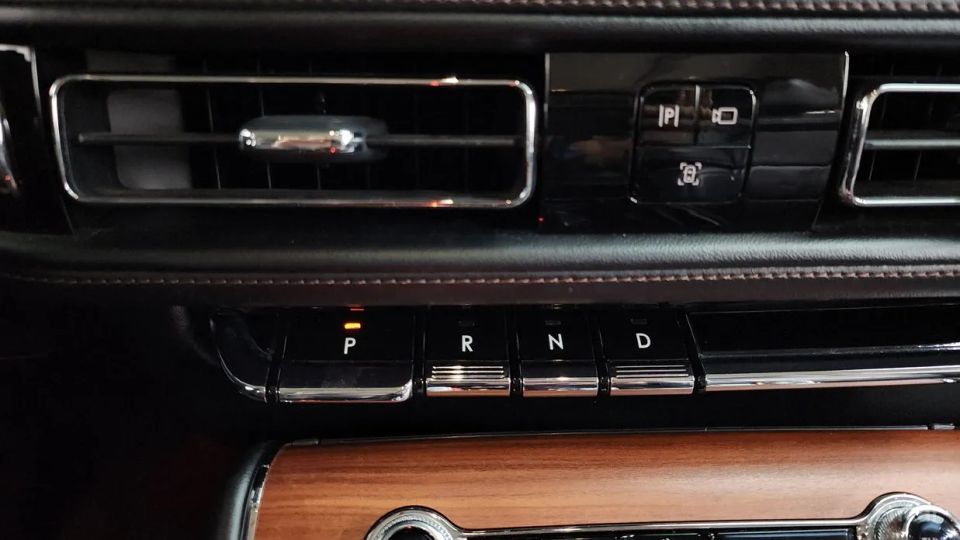 Lincoln Aviator