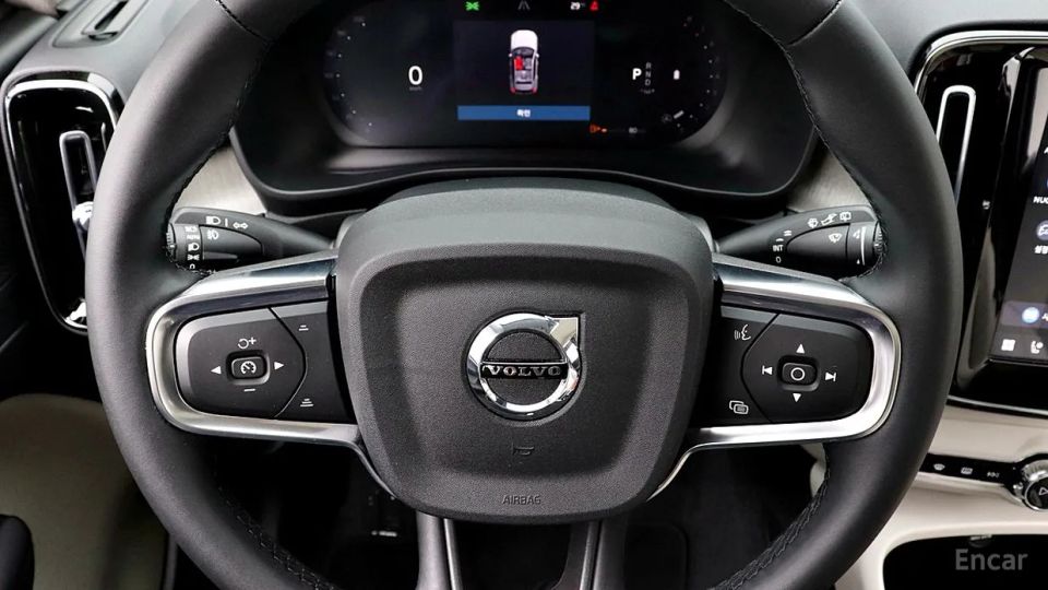 Volvo XC40