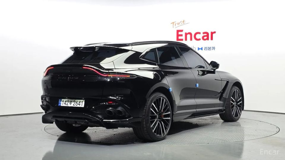 Astonmartin DBX