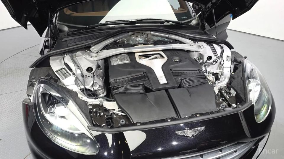 Astonmartin DBX
