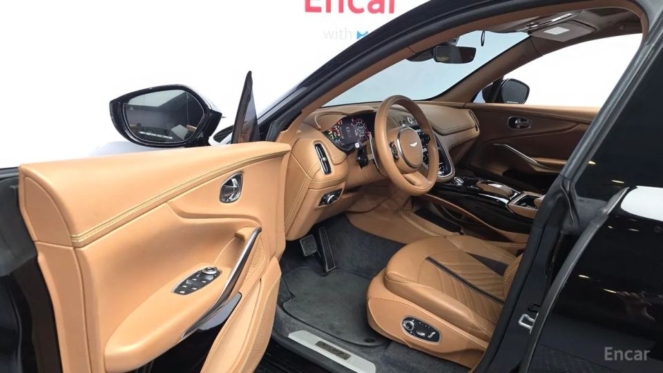 Astonmartin DBX