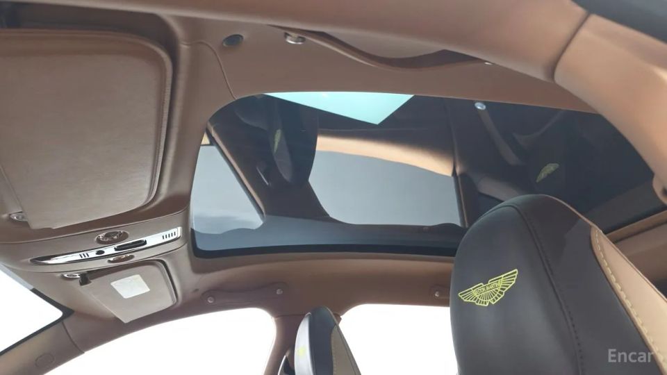 Astonmartin DBX