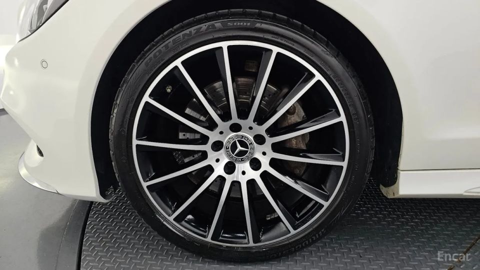 Mercedes-Benz CLS-Class