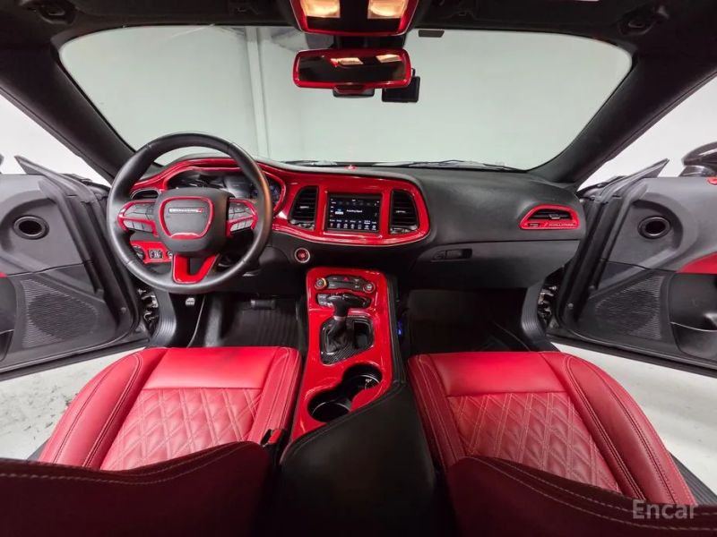 Dodge challenger