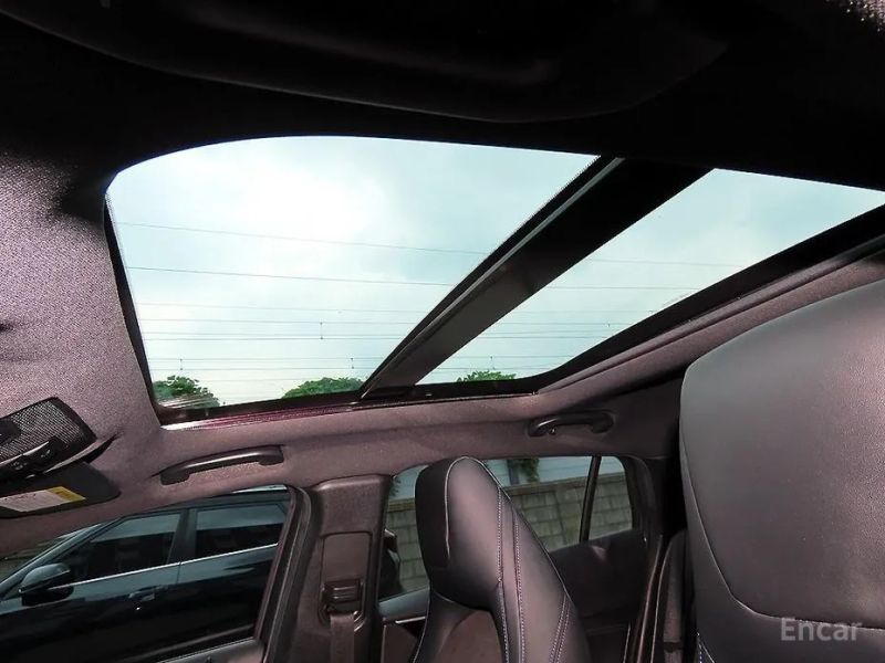 Infiniti Q30