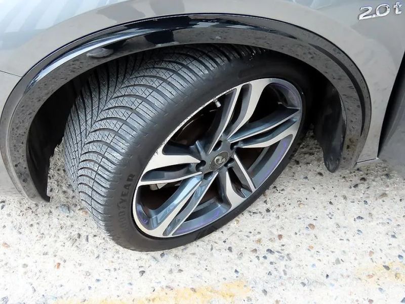 Infiniti Q30