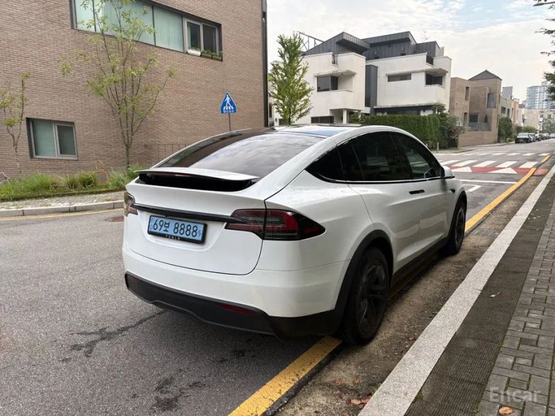 Tesla model-x