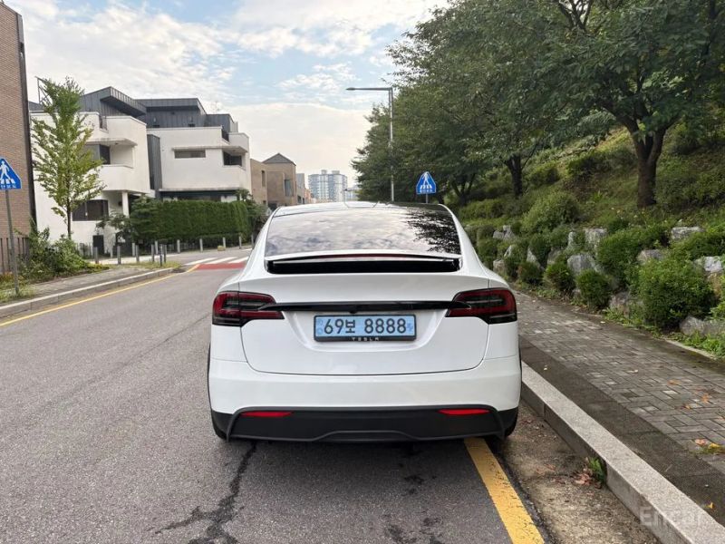 Tesla model-x