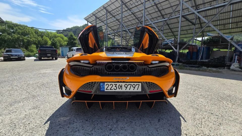 Mclaren 765LT