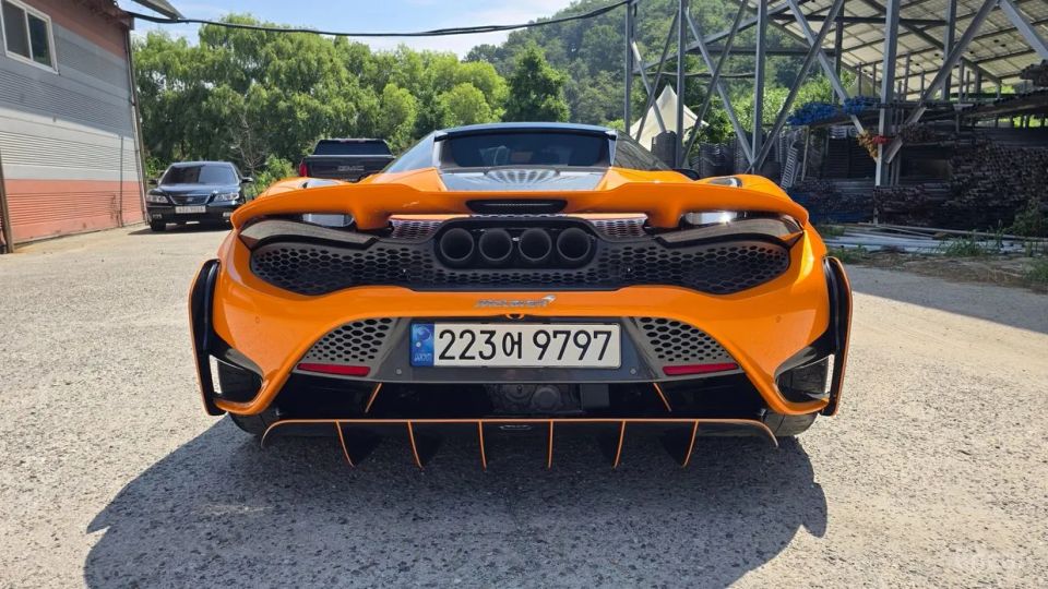 Mclaren 765LT
