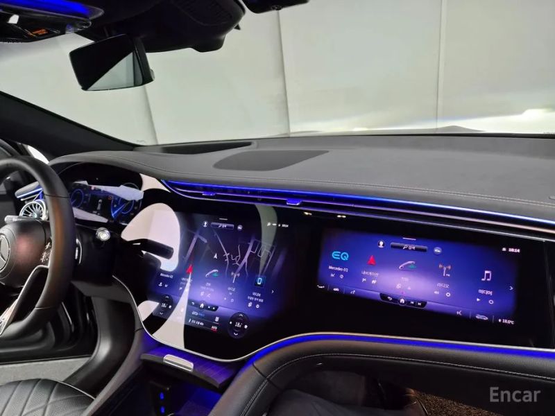 Mercedes-Benz EQS