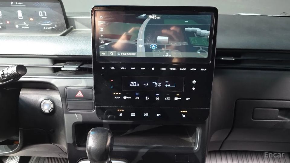 Hyundai Staria