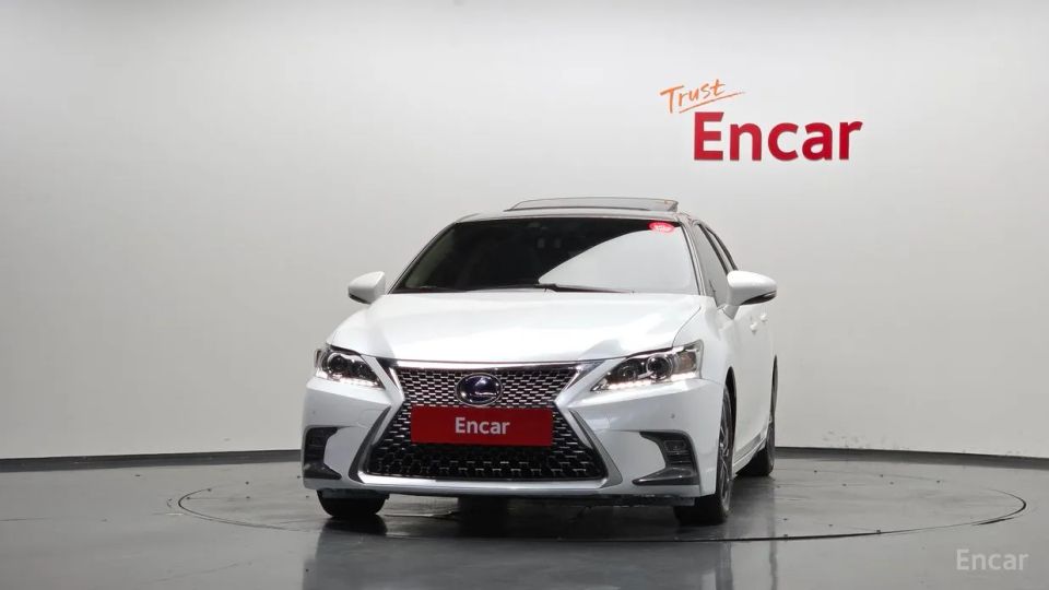 Lexus CT200h