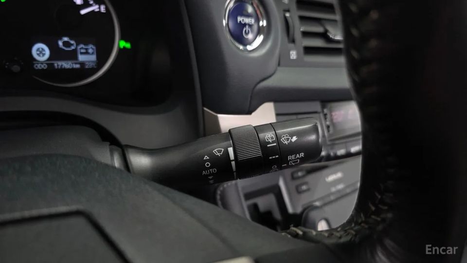 Lexus CT200h