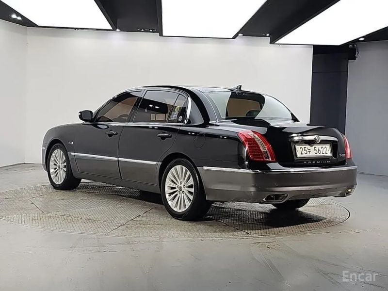 Kia OPIRUS