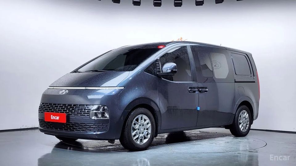 Hyundai Staria