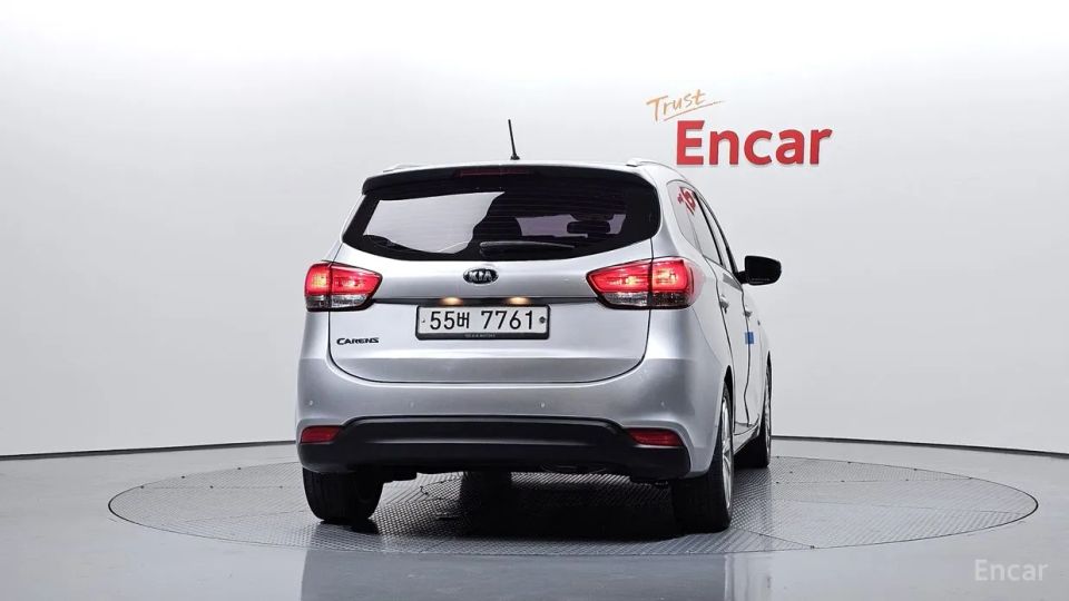 Kia Carens