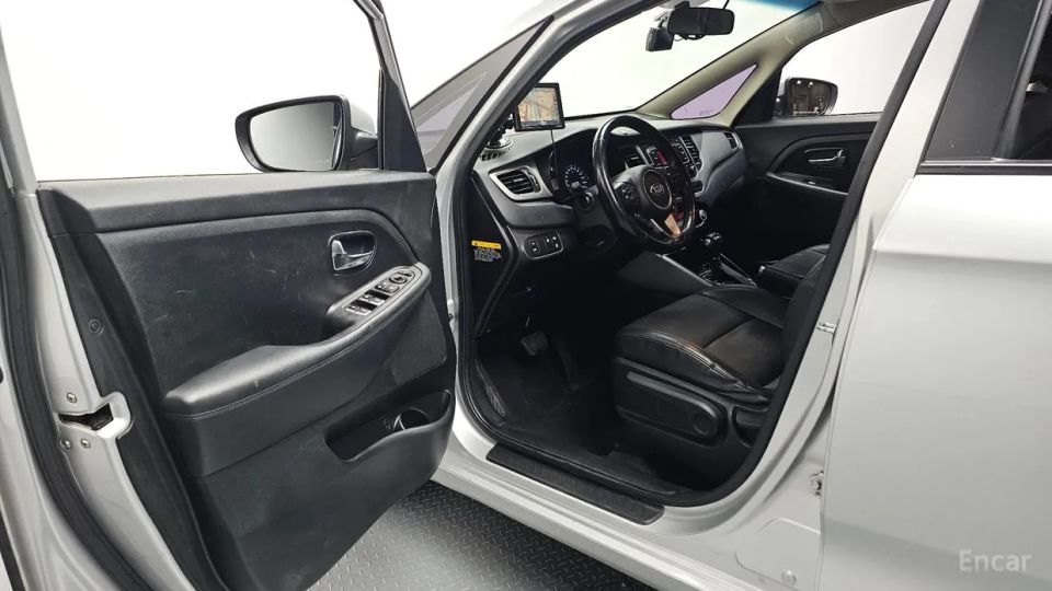 Kia Carens