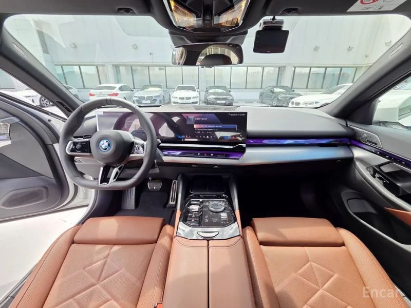 BMW i5