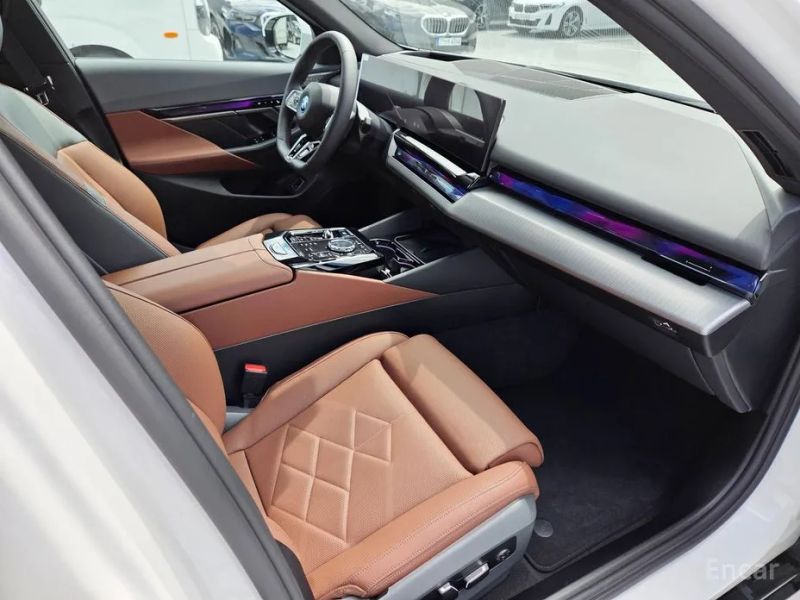 BMW i5