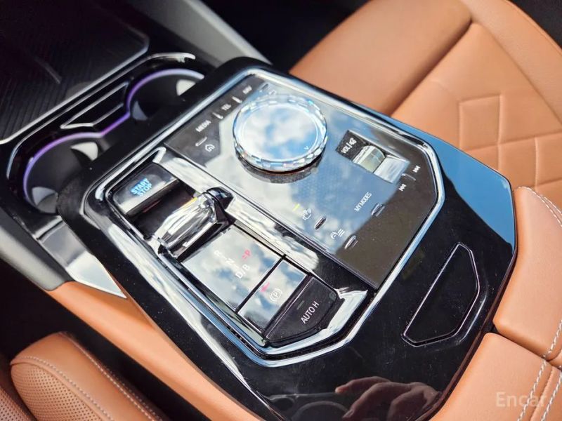 BMW i5