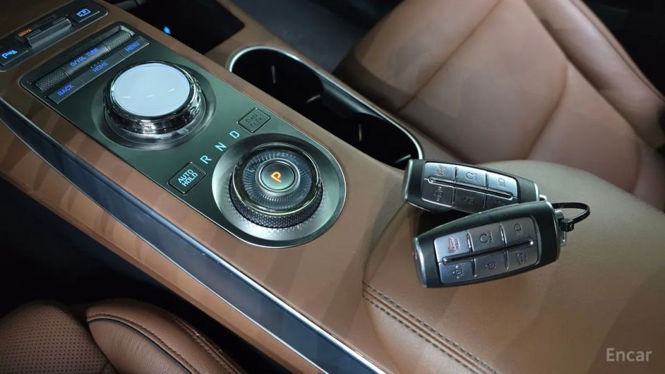 Genesis GV70