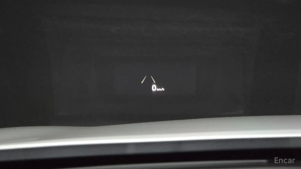 Genesis EQ900